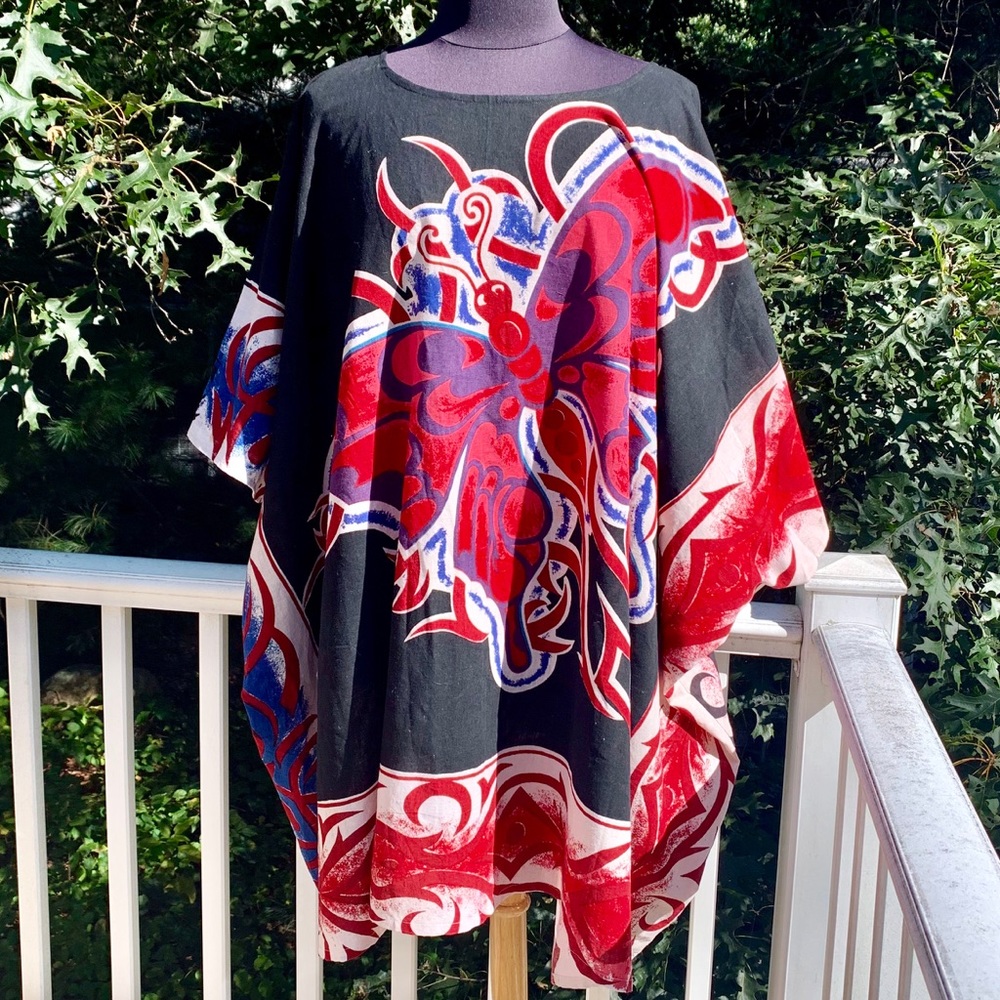 Amazing butterfly caftan one size plus new